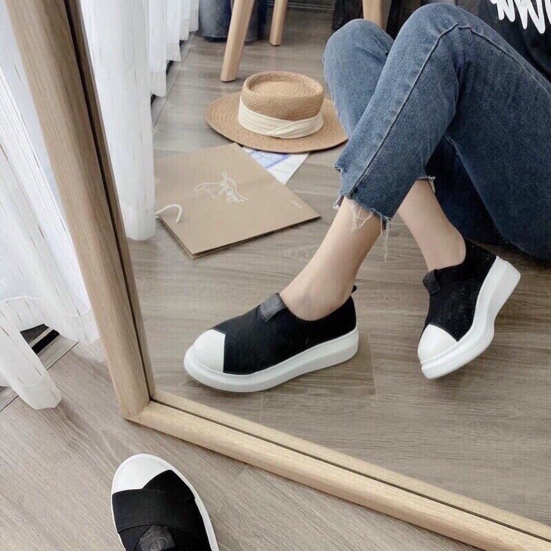 GIÀY SLIP ON QUAI CHÉO CHUN X (Giày Slip on đế trắng - đế hơi )