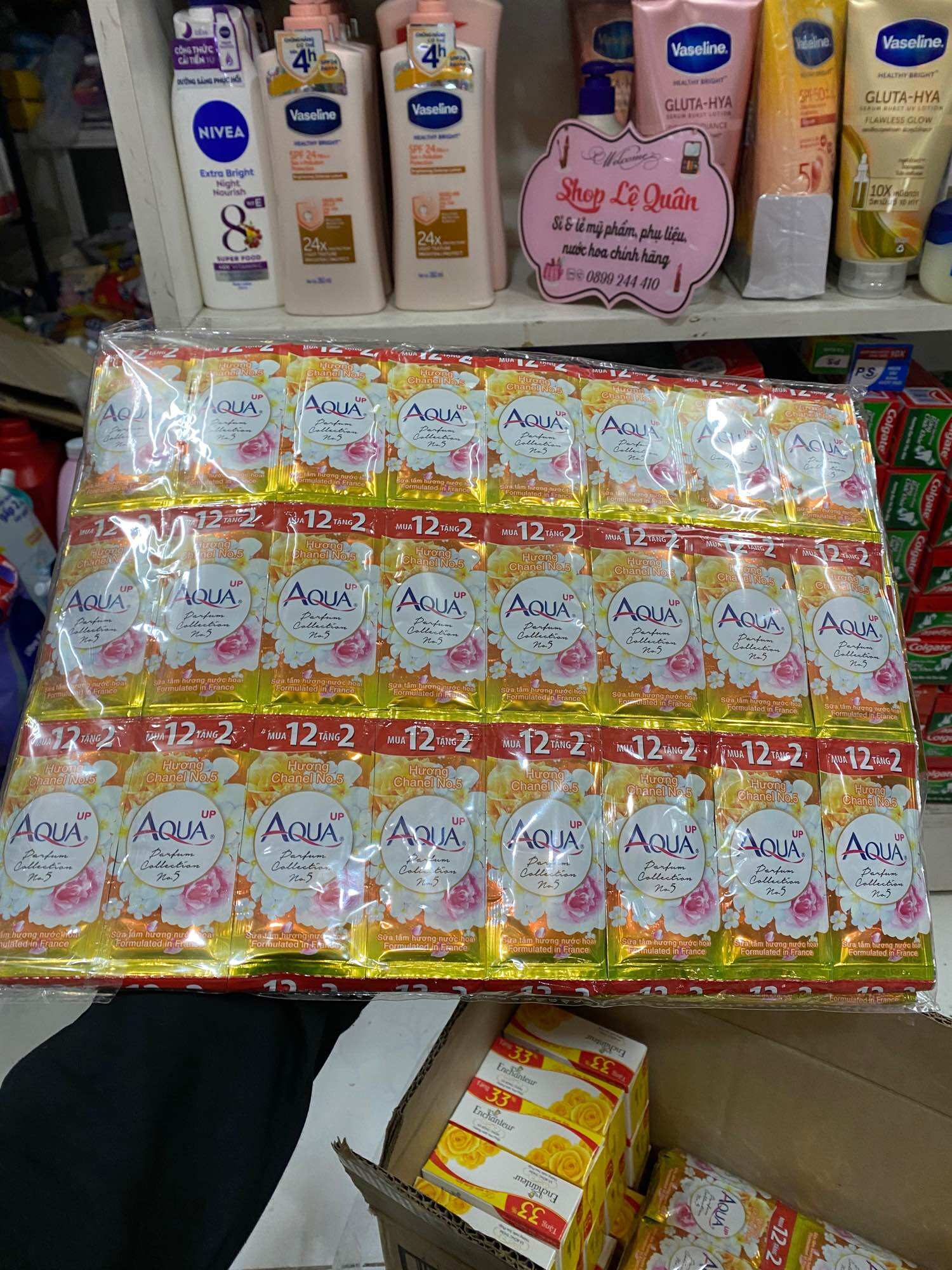 1 lốc 8 dây( 1 dây 14 gói) sữa tắm aqua