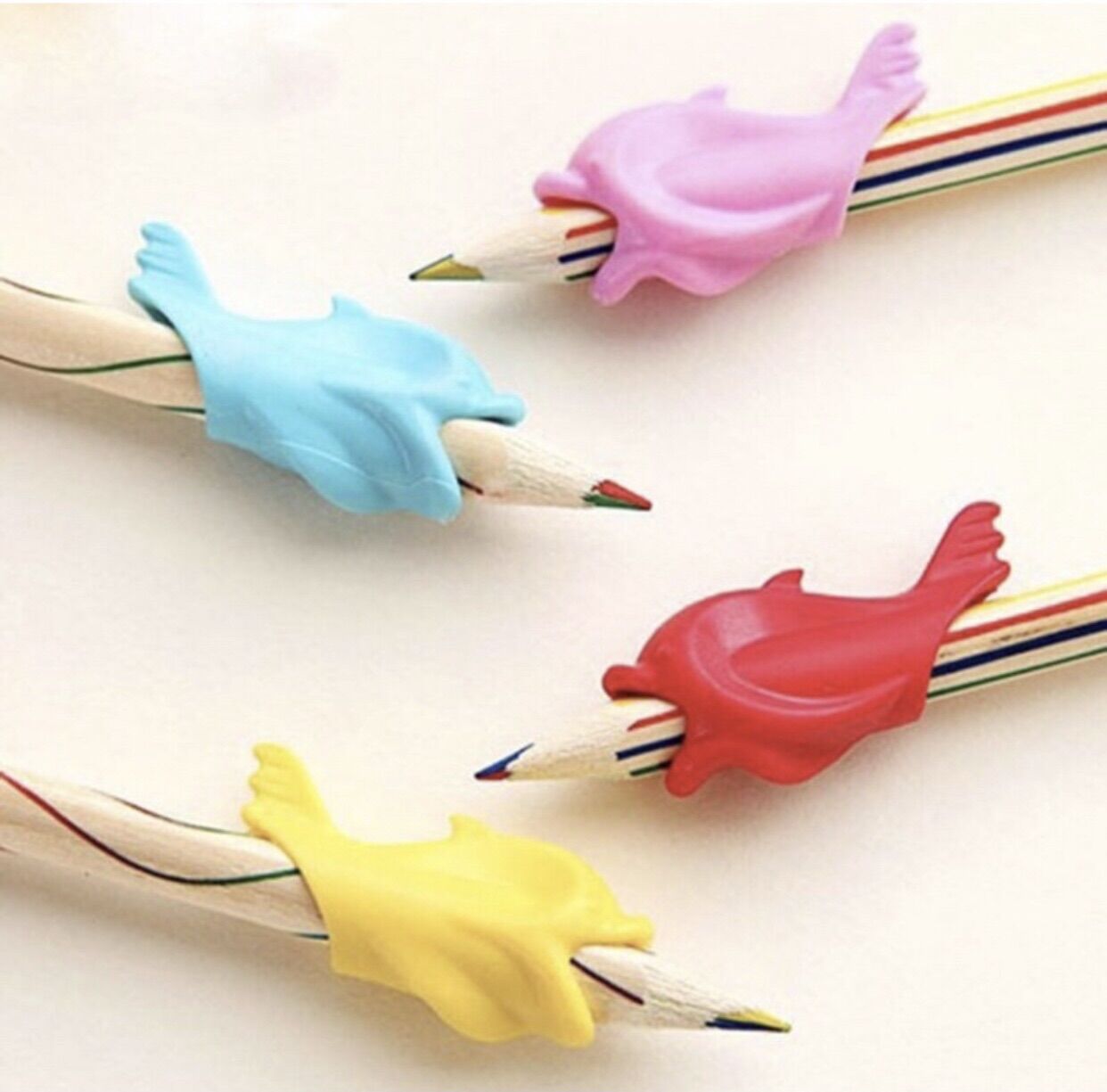 Combo 5 cá hỗ trợ cầm bút - đệm tay giúp trẻ cầm bút đúng cách