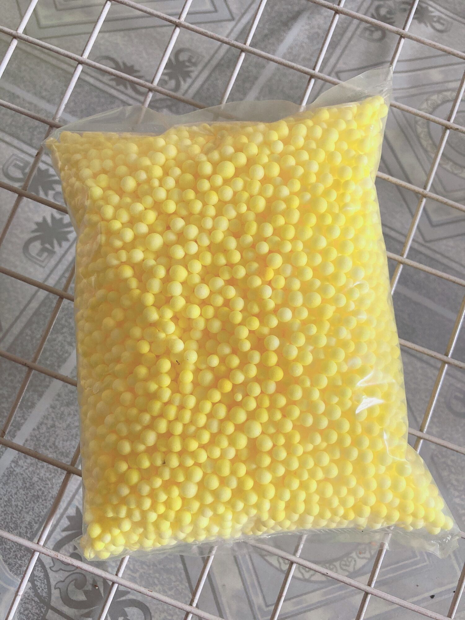 Hạt xốp màu để hộp quà