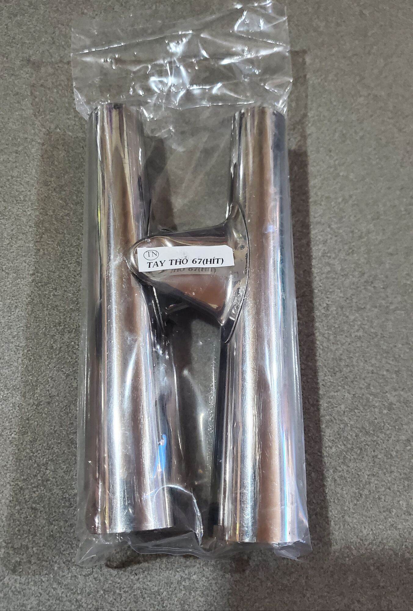 Stainless Steel Rabbit Ears Attached to the Car 67