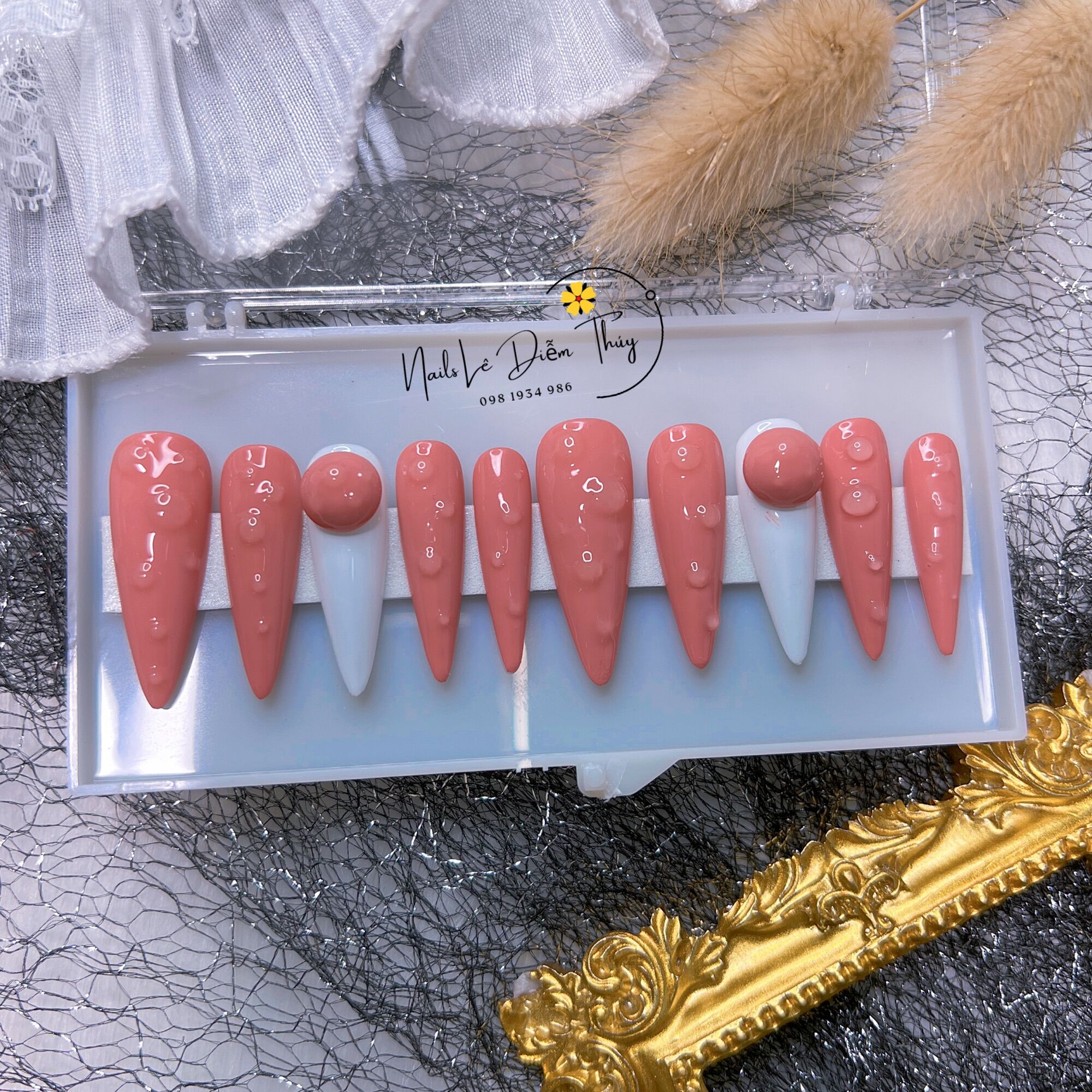 NailBox Thiết Kế Màu Hồng Charm Nổi