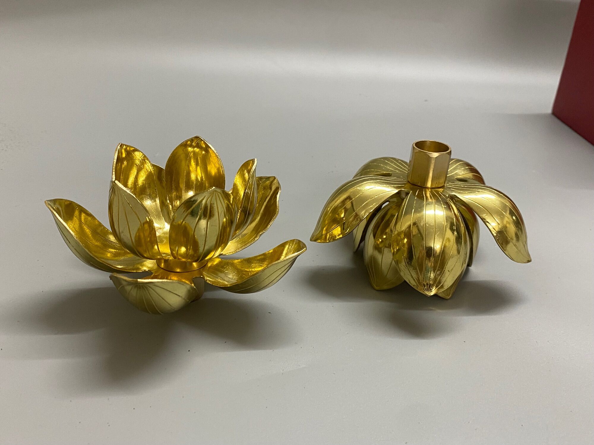 Hoa sen để nến bằng đồng cao cấp, kích thước 7cm x 12cm