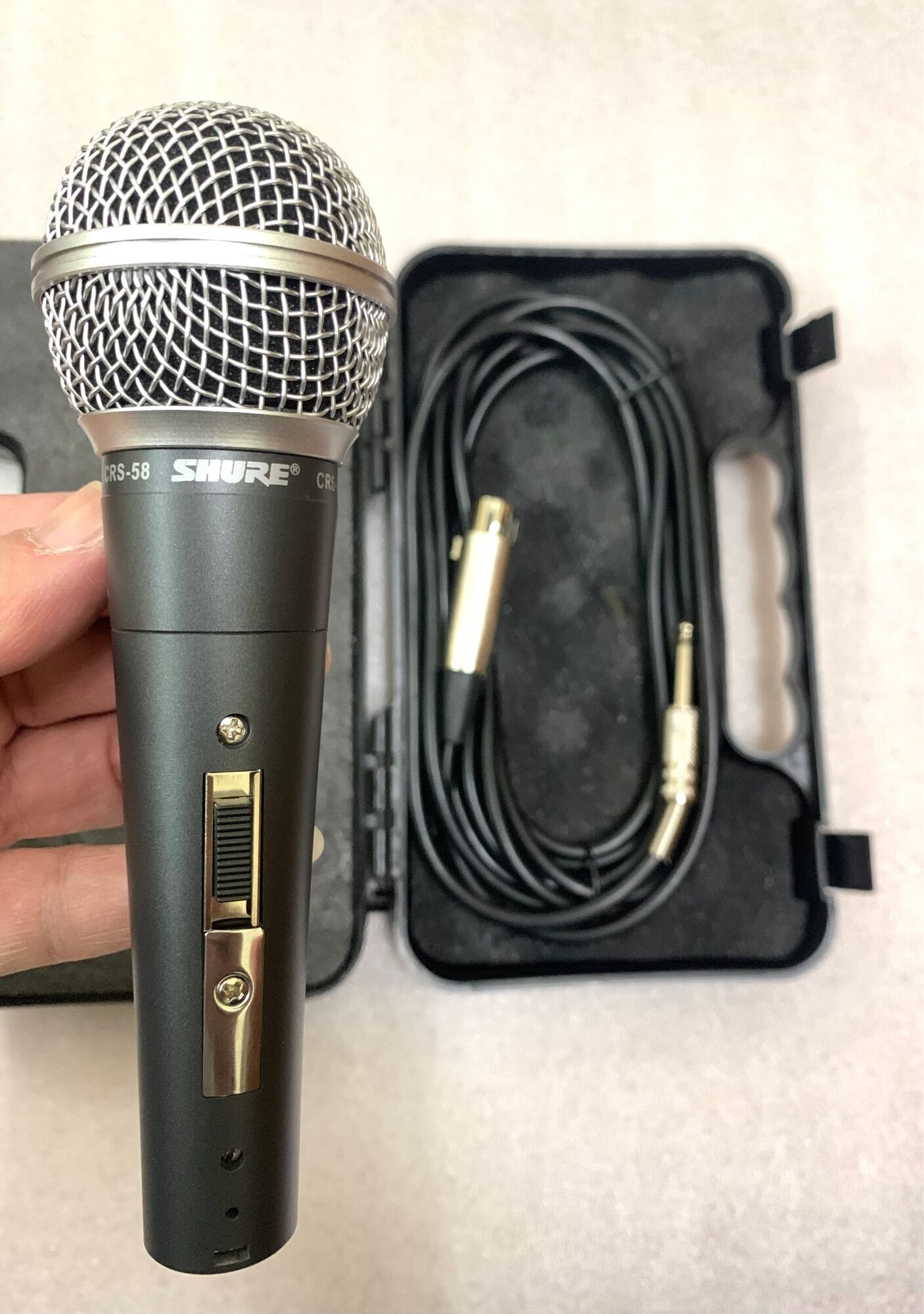 Mic shure CRS 58 mic chuyên karaoke gia đình, chống hú và bắt mic hát siêu nhẹ dây dài 5m