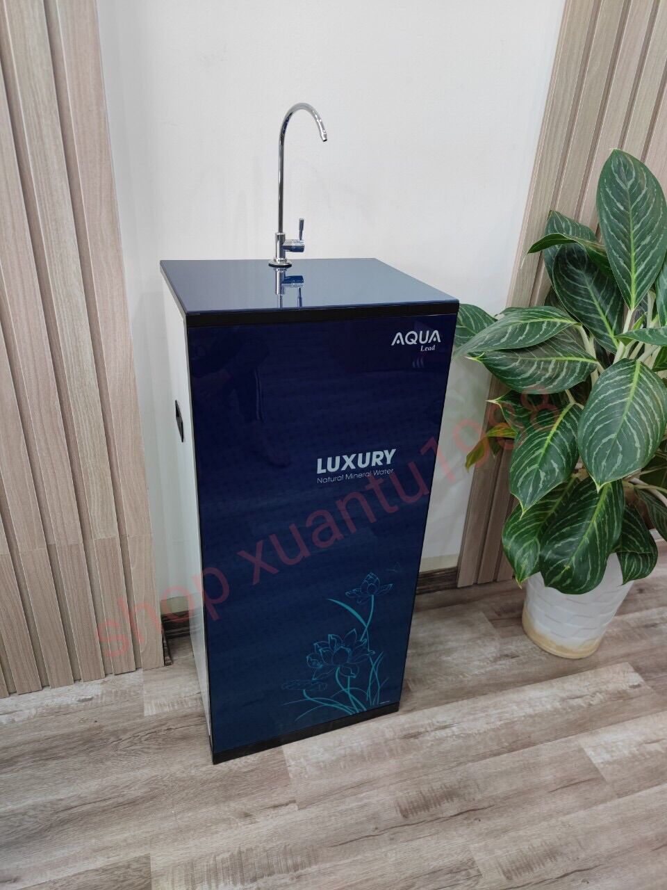 Máy lọc nước Aqua lead 10 cấp có tủ đèn uv