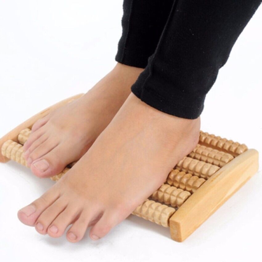 DỤNG CỤ MASSAGE CHÂN BẰNG GỖ