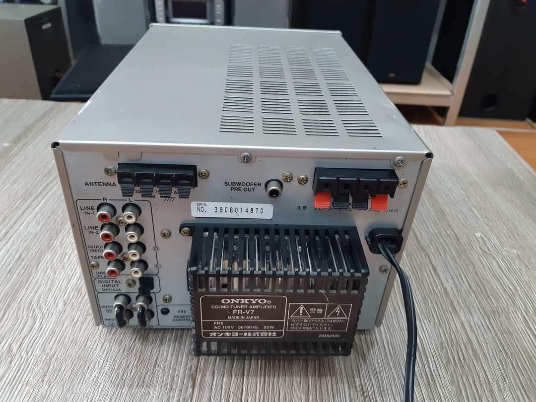 cục dàn Onkyo V7