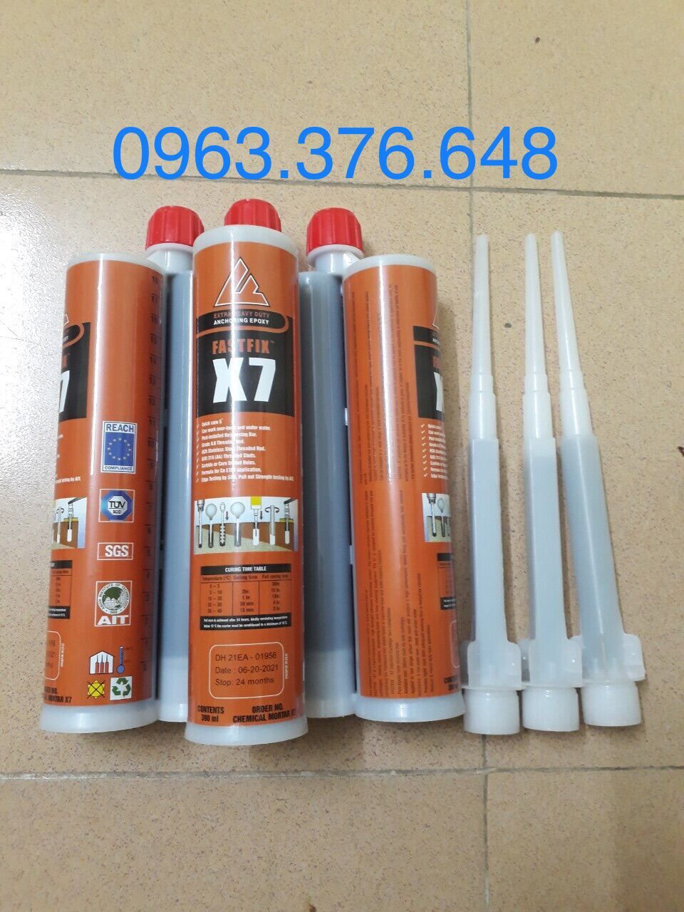  Keo Cấy Thép Fasfix X7 390ml Có Sẵn Vòi Bơm 