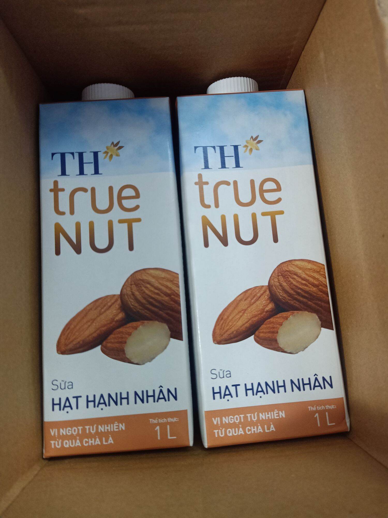 Hộp sữa hạt TH true NUT 1 lít Óc Chó / Hạnh Nhân / Macca
