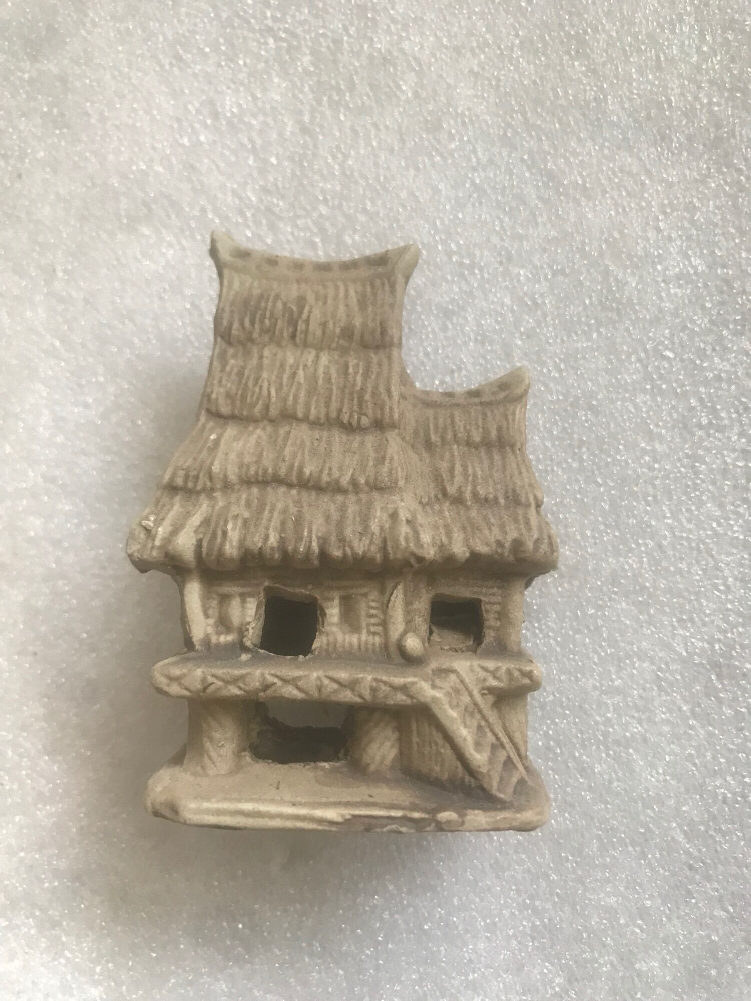 Nhà rông mini làm tiểu cảnh