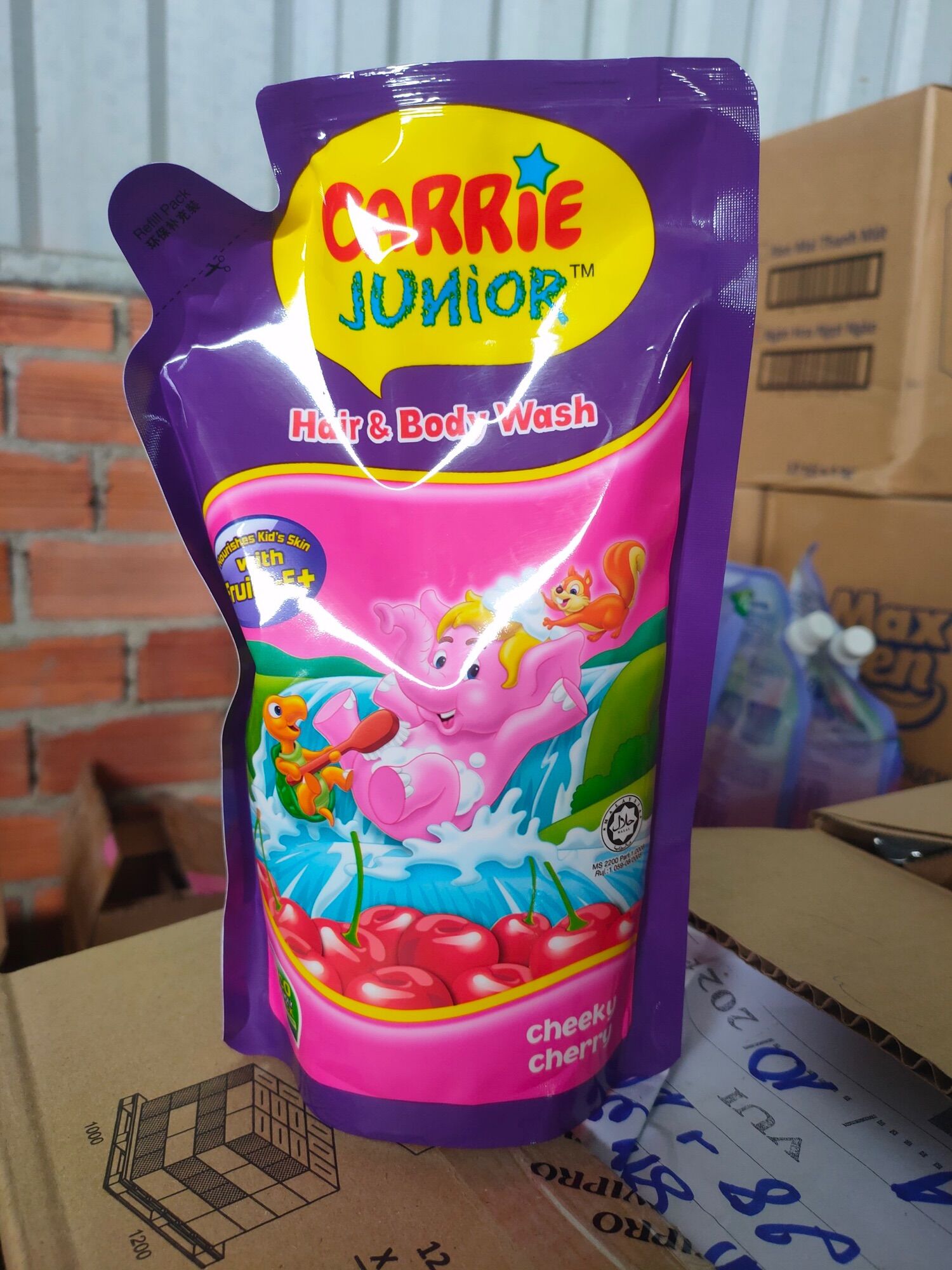 (Tiết kiệm hơn) Túi sữa tắm gội 2in1 Carrie Junior 500g cho bé trên 2 tuổi