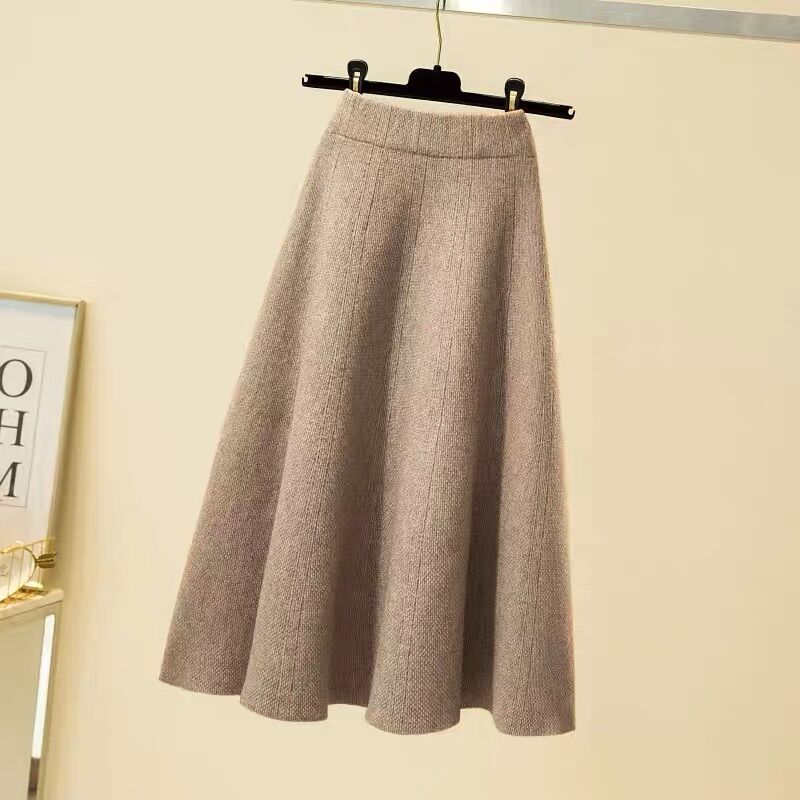 Chân váy len xoè cạp cao hot trend