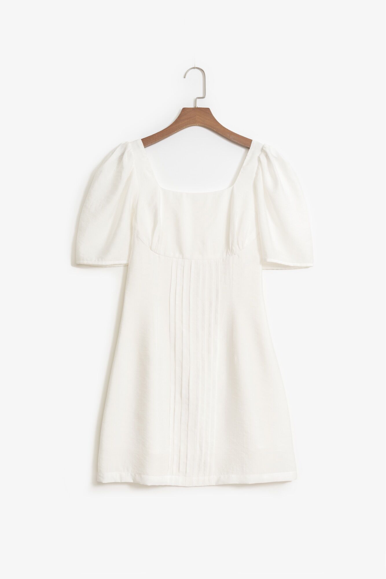 Váy Cổ Vuông Linen Trắng [Madelen]