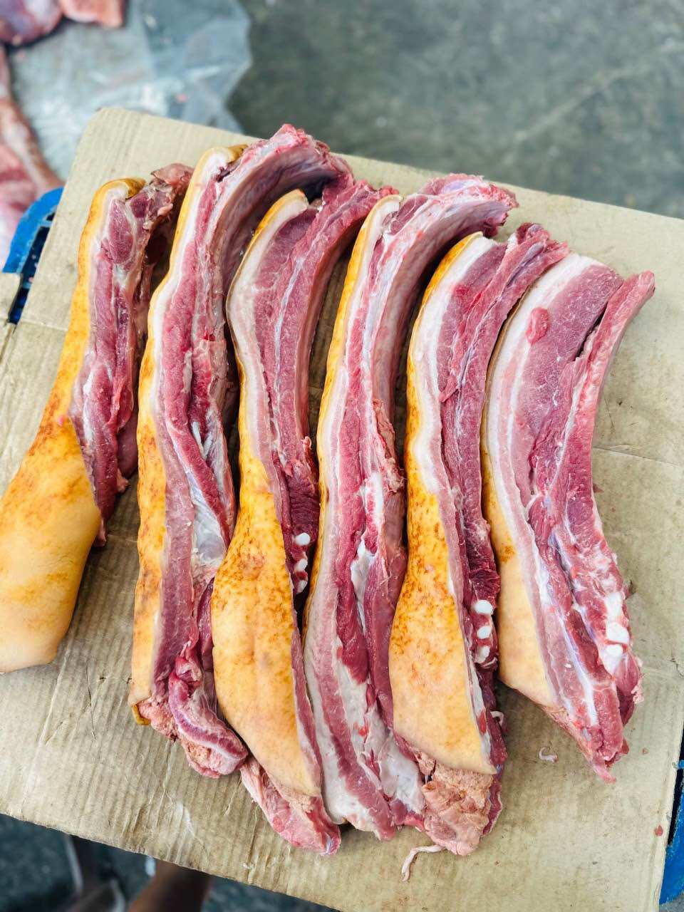 1kg Ba rọi Nai tươi dính sườn (giao nhanh)