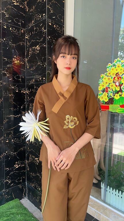 Đồ lam 1 nút kate thêu hoa nữ