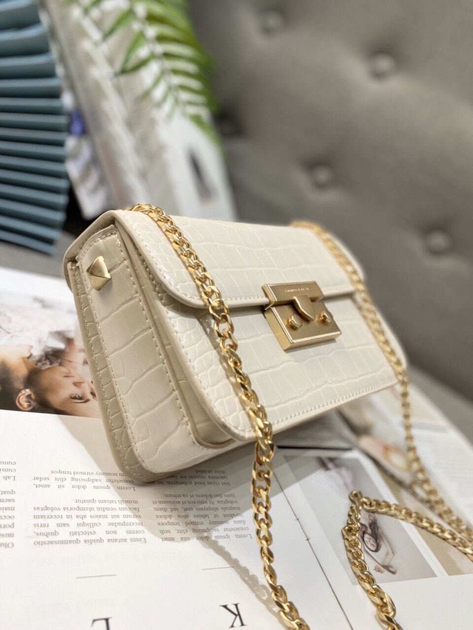 [HCM]TÚI ĐEO CHÉO NỮ CNK MINI SIZE 18 DA VÂN BÓNG CNK Size 18