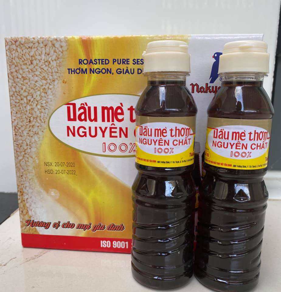 1 thùng - 12 chai dầu mè thơm nguyên chất của Nakydaco