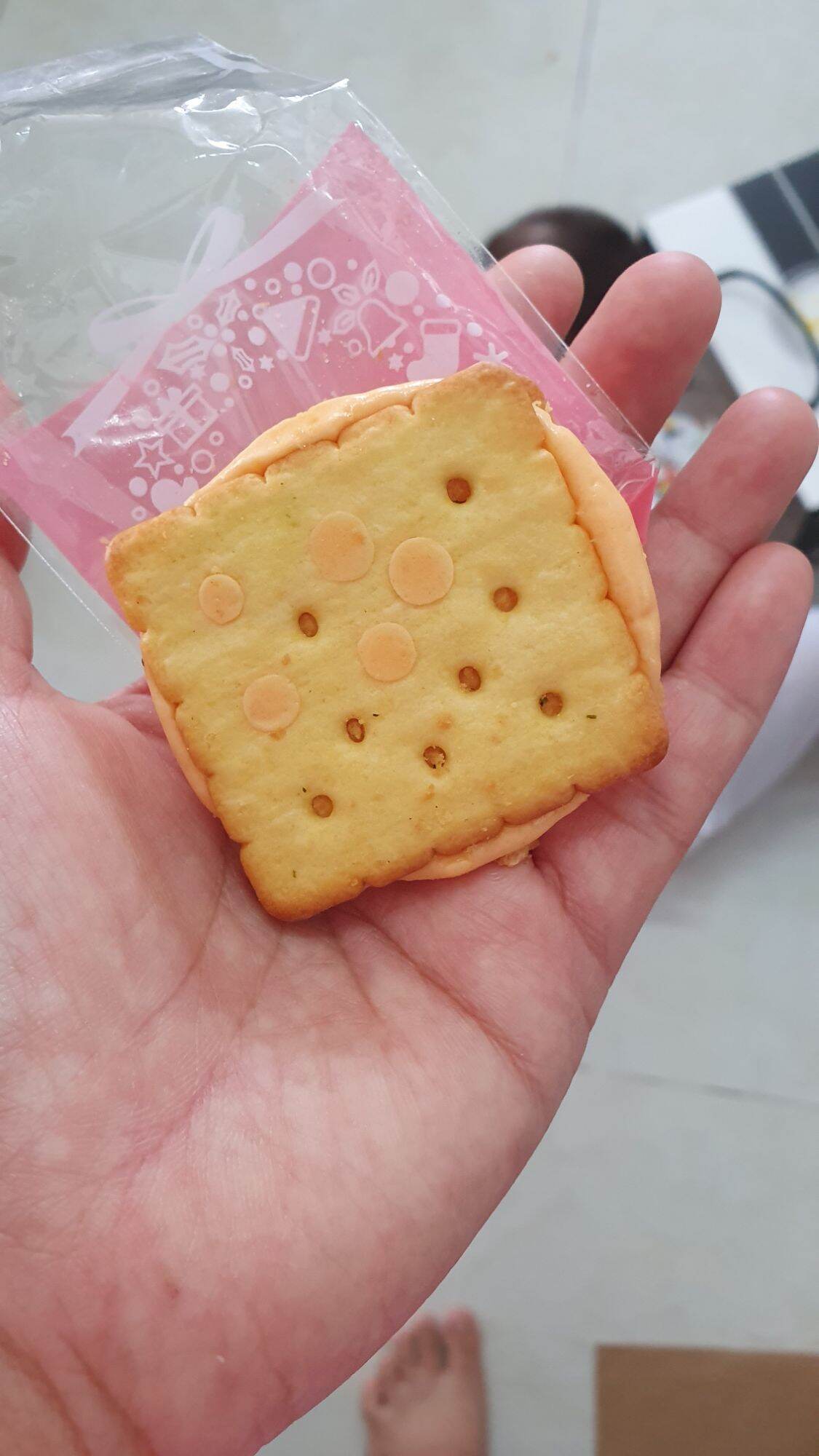 Bánh quy hành phô mai siêu ngon gói 150gr