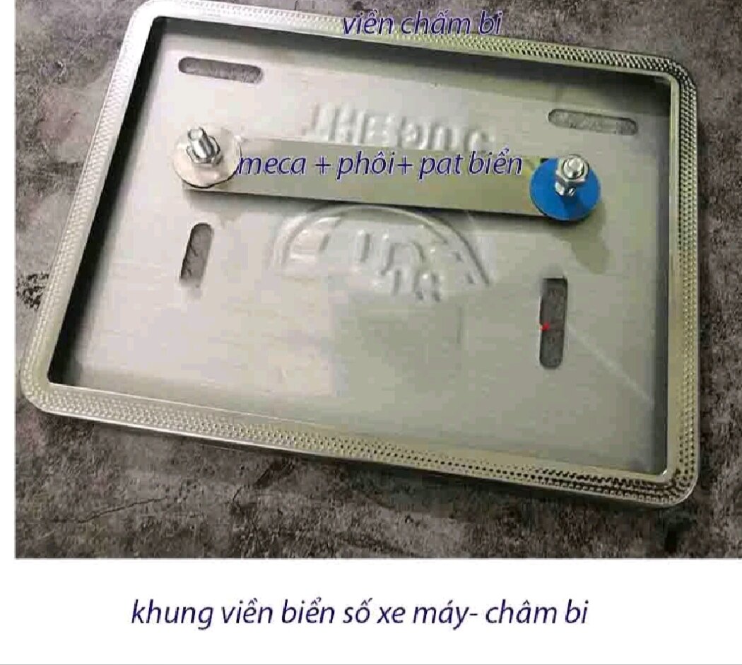 Khung Biển số xe máy viền inox chấm bi nhỏ Giá 35,000 Đồng*Miễn phí vận chuyển