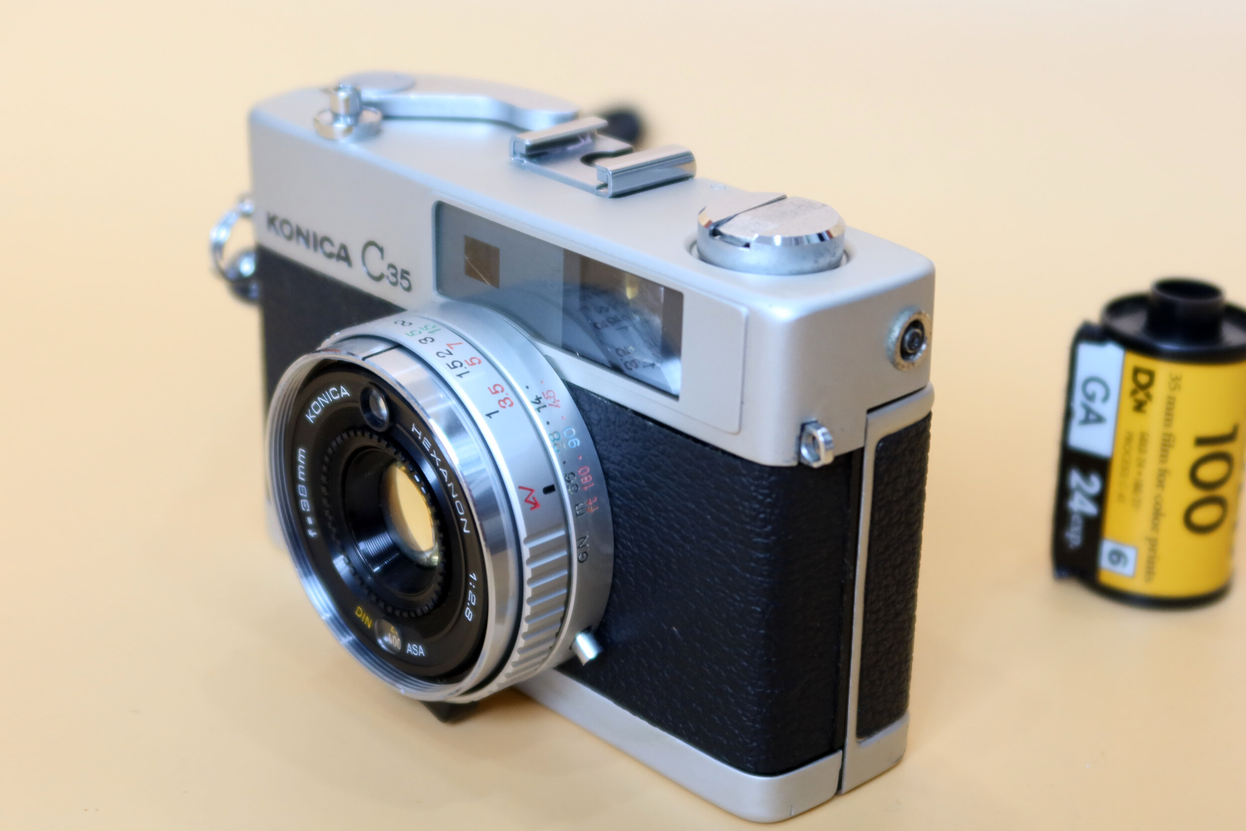 Máy ảnh Film Konica C35