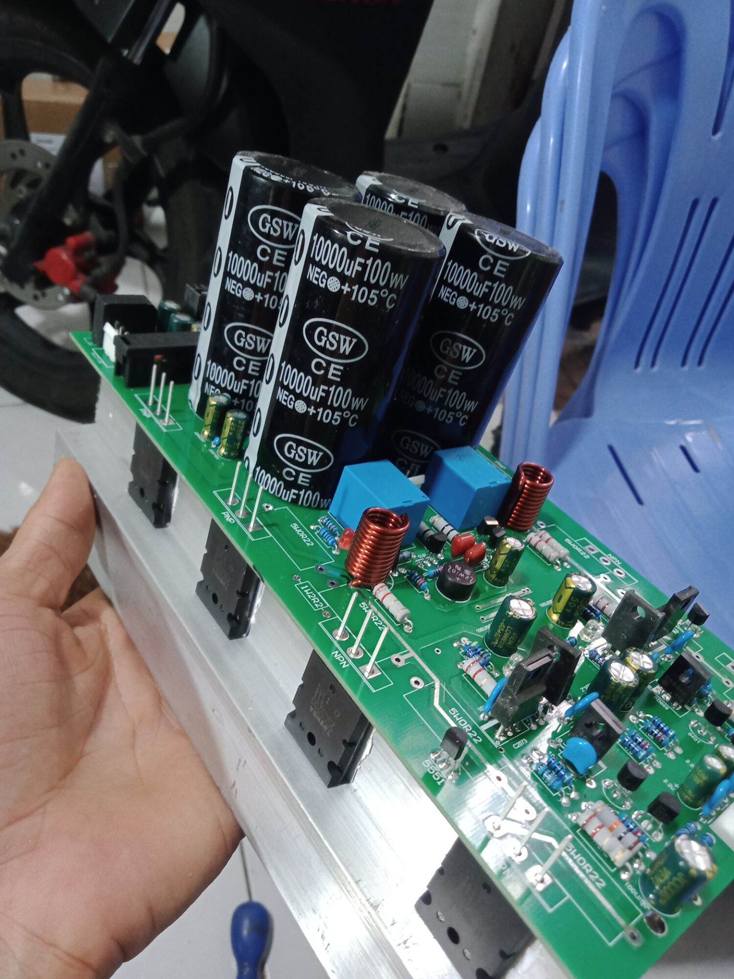 mạch công suất 8 sò liền nguồn