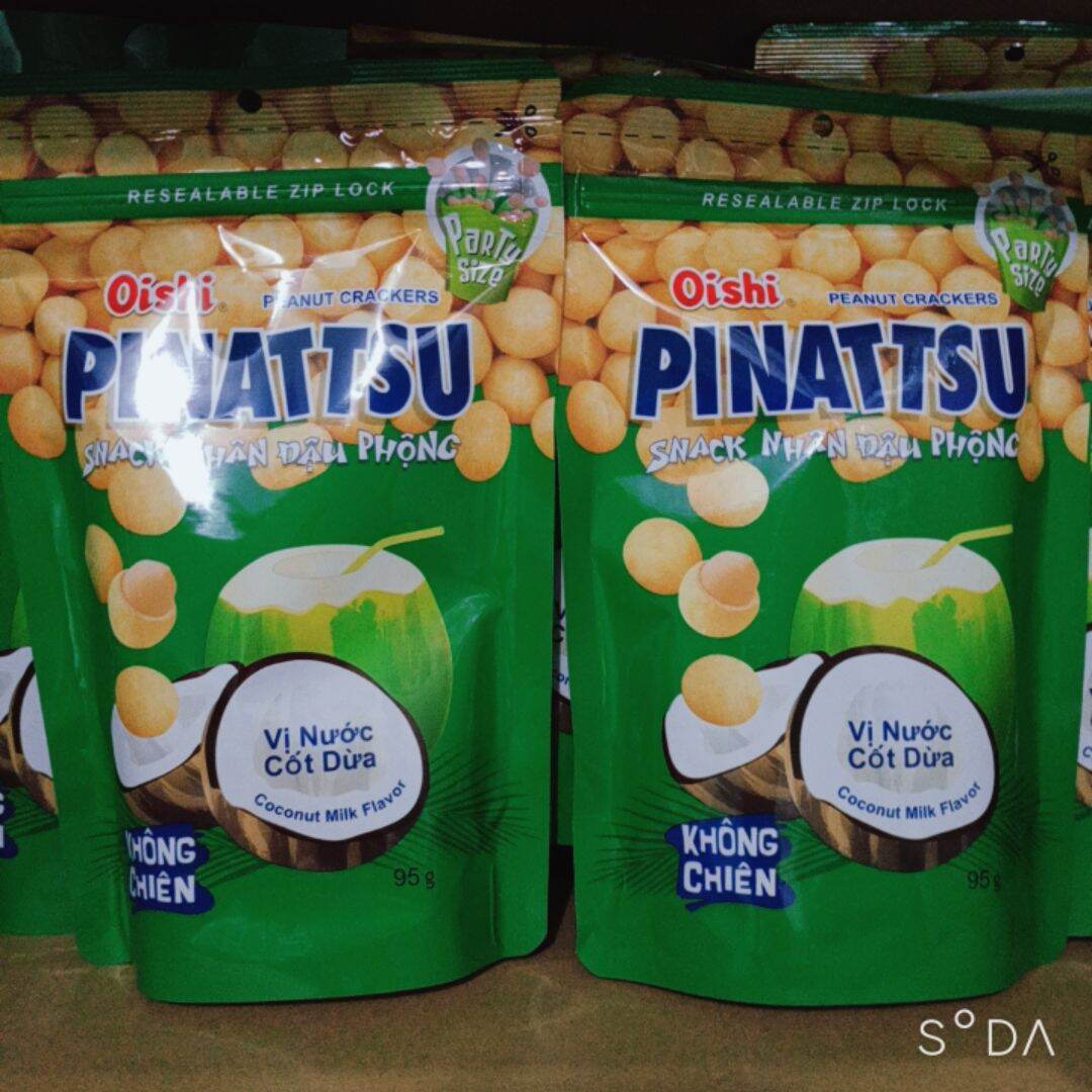 Combo 10 bịch Snack nhân đậu phộng vị nước cốt dừa Pinattsu Oishi gói 85g