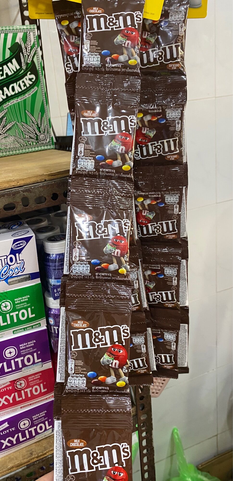 COMBO 10 GÓI KẸO SOCOLA SỮA M&M 14,5g/gói