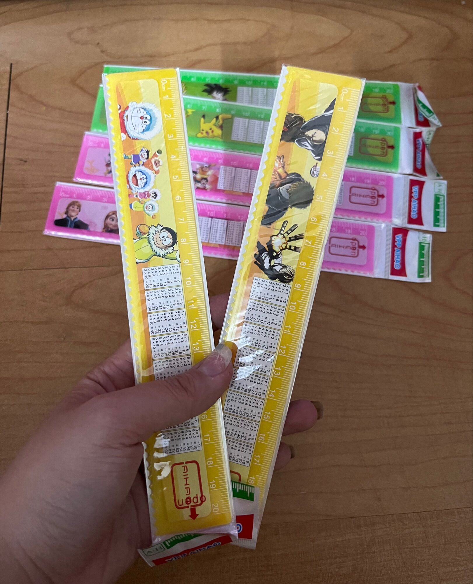Thước kẻ nhựa cứng 20cm