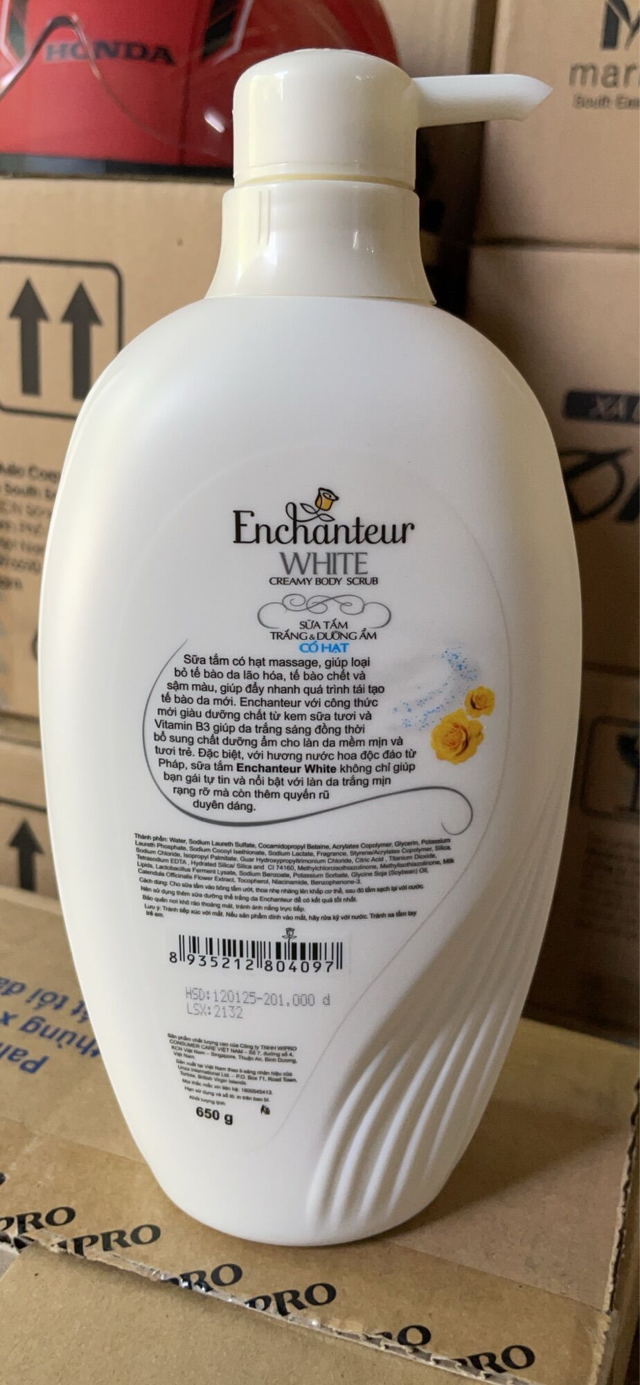 Sữa tắm Enchanteur có hạt