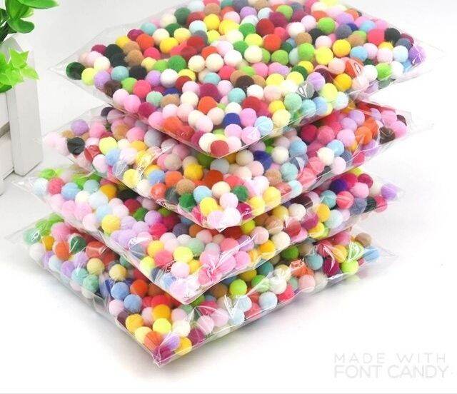Cục bông ( pom pom) trang trí