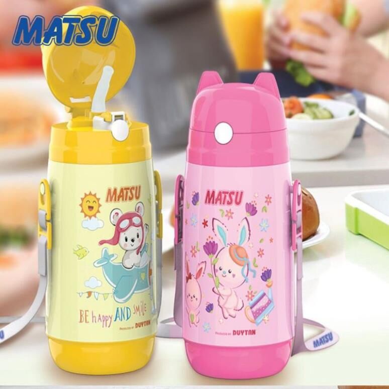 Bình nước học sinh 400ml có dây đeo, có ống hút