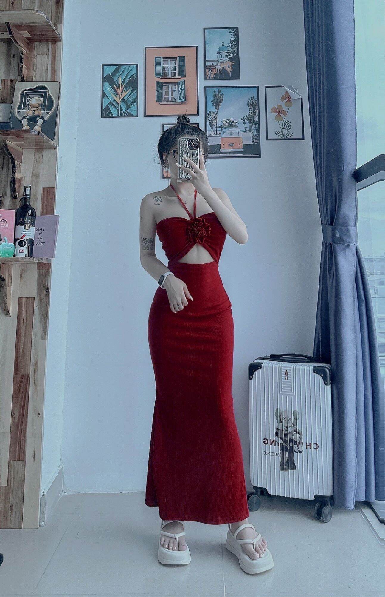 ĐẦM BODY DÂY YẾM DÁNG DÀI ĐÍNH HOA