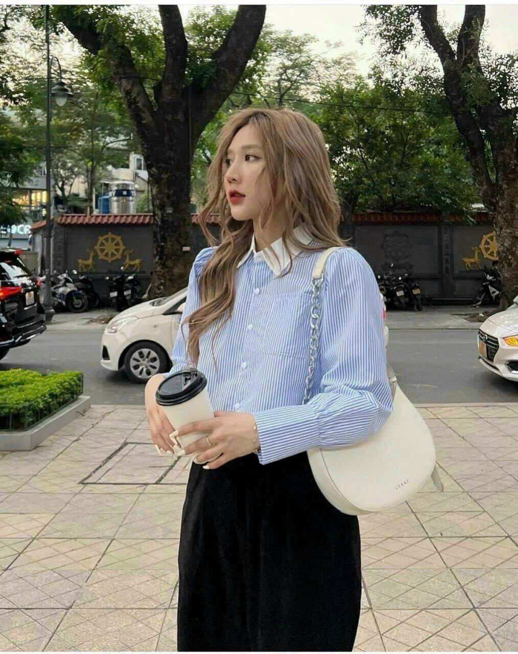 Áo sơ mi croptop sọc xanh cổ trắng BG