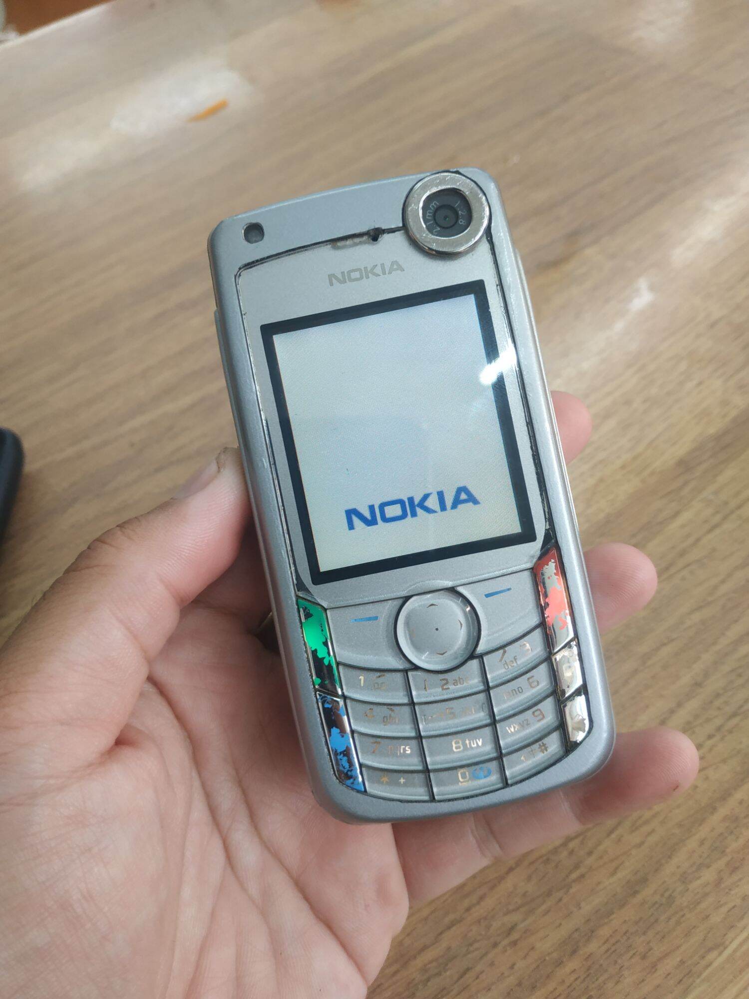 Điện thoại Nokia 6680 sưu tầm