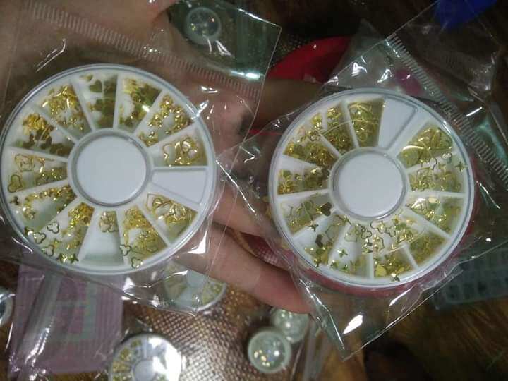 phụ kiện làm nail , xích đá