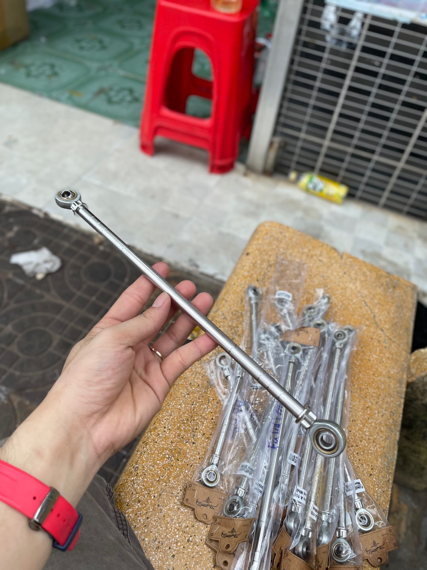 Pad giữ Má Đùm Salaya inox304 mẫu tròn Các Dòng xe