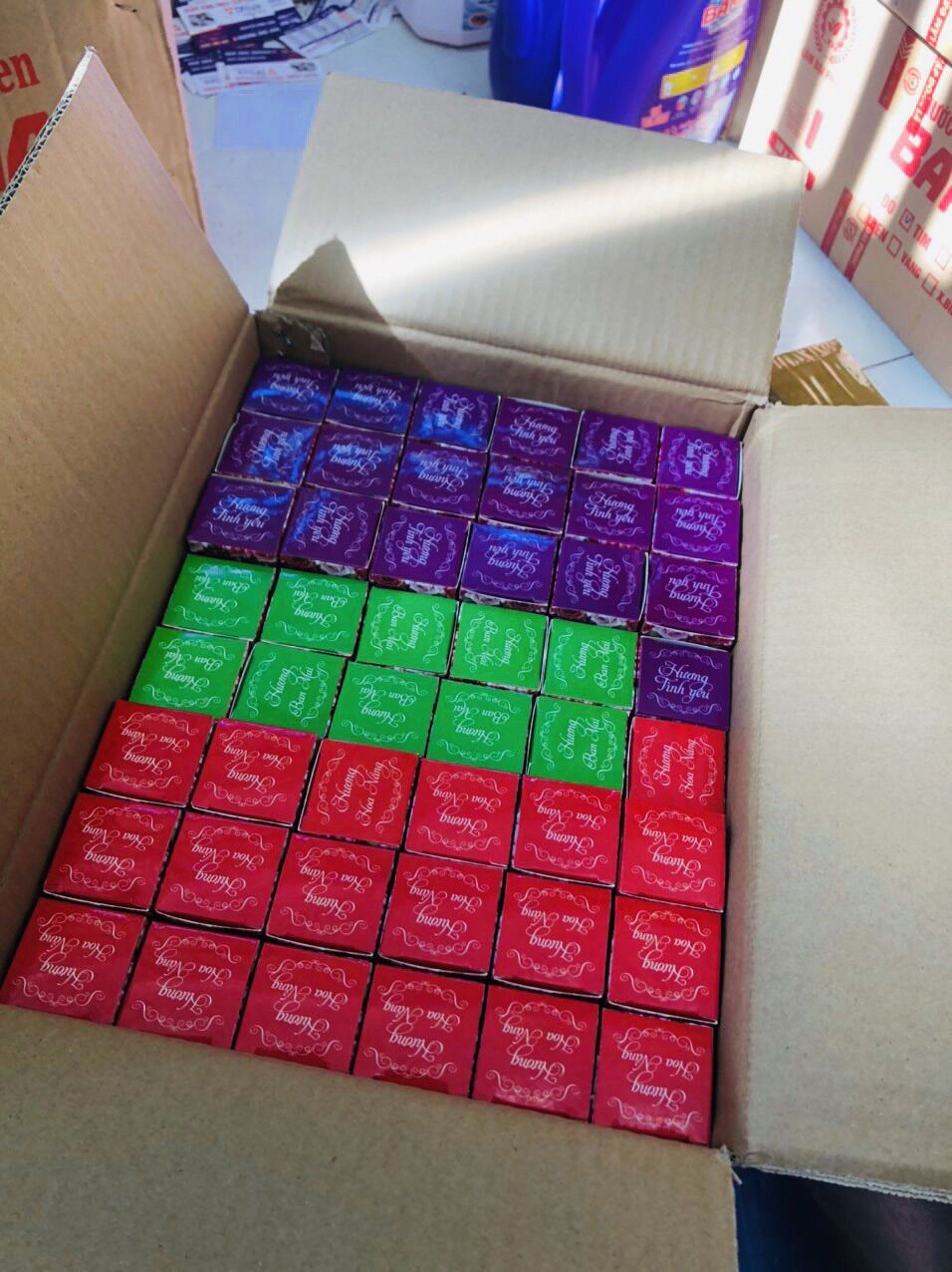 2 Chai Nước Xả Vải Khô ( Màu đỏ , màu xanh ) LÂM ĐẠI PHÚC