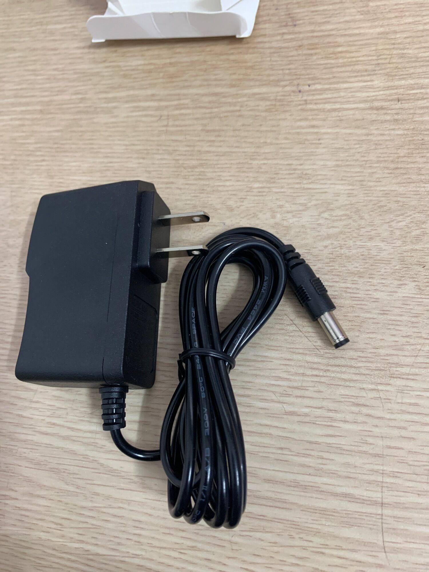 Nguồn Adapter adaptor 12v1a đến led DGR 5.5*2.5mm