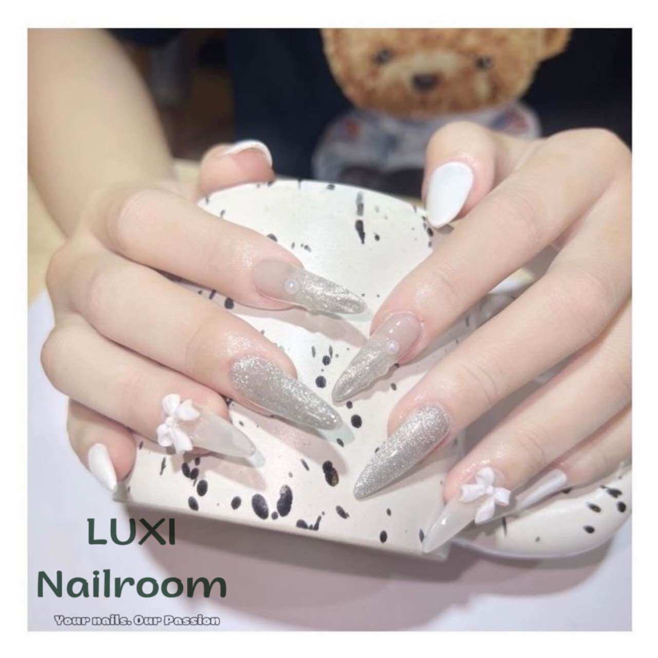Nailbox - móng úp thiết kế mẫu mắt mèo bạc hoạ tiết vỏ sò đính charm