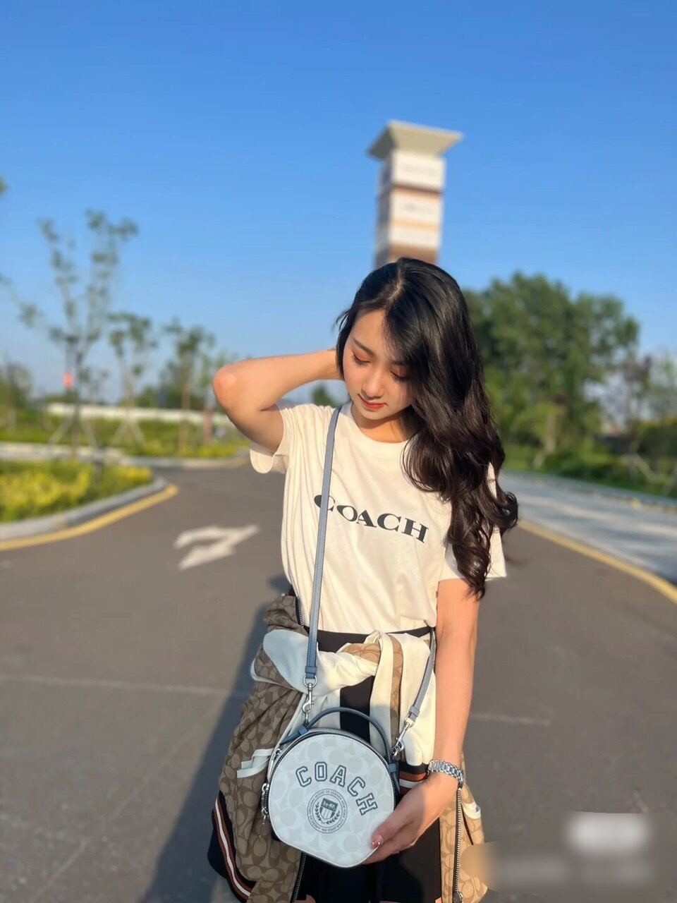 Túi C🅾️ach Top Handle Mẫu dáng tròn xinh xắn