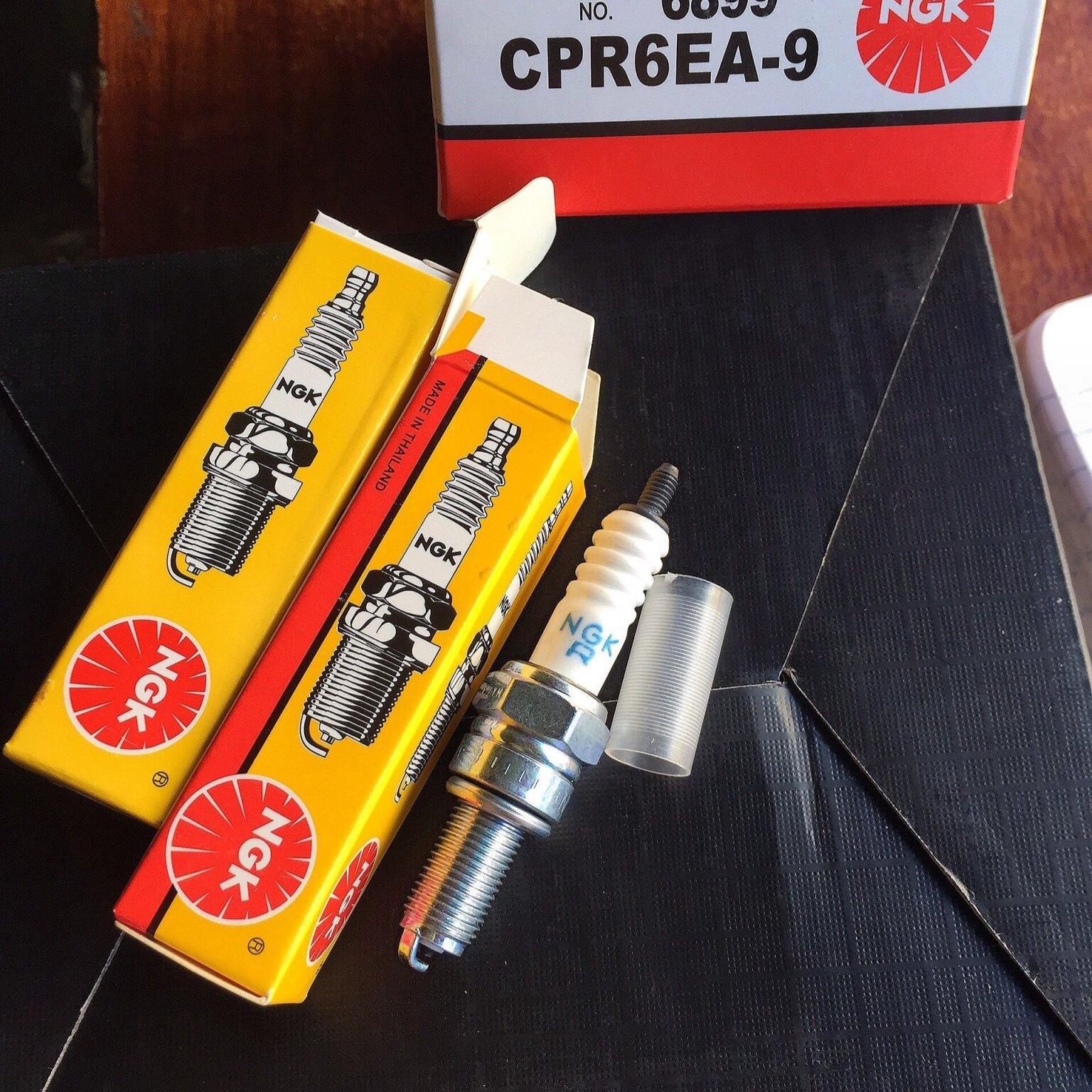 BU GI NGK CHÂN NGẮN CHO XE SỐ C5