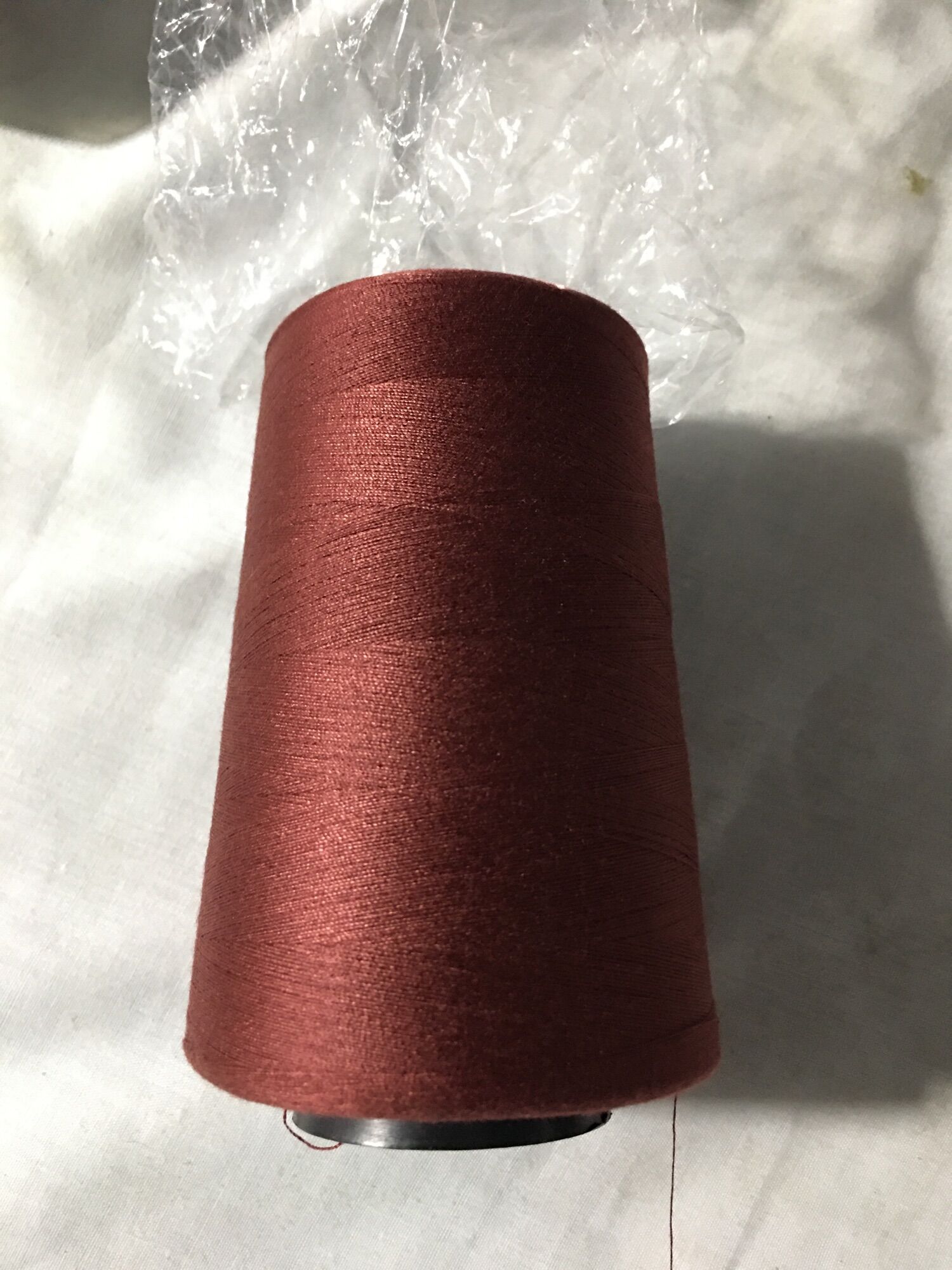 Chỉ may công nghiệp cuộn lớn 5000m cuộn bền đẹp