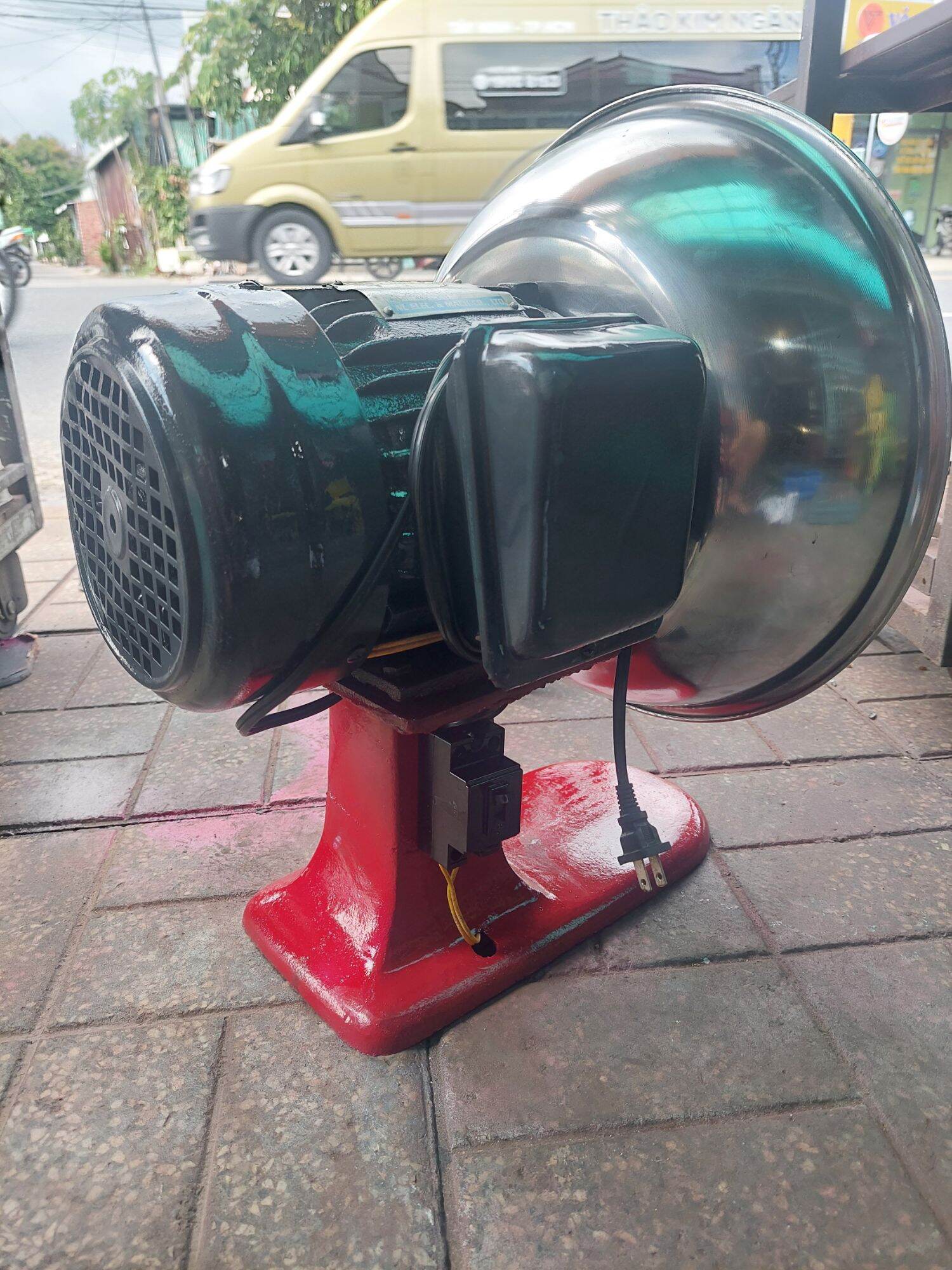 Máy nạo dừa 1hp