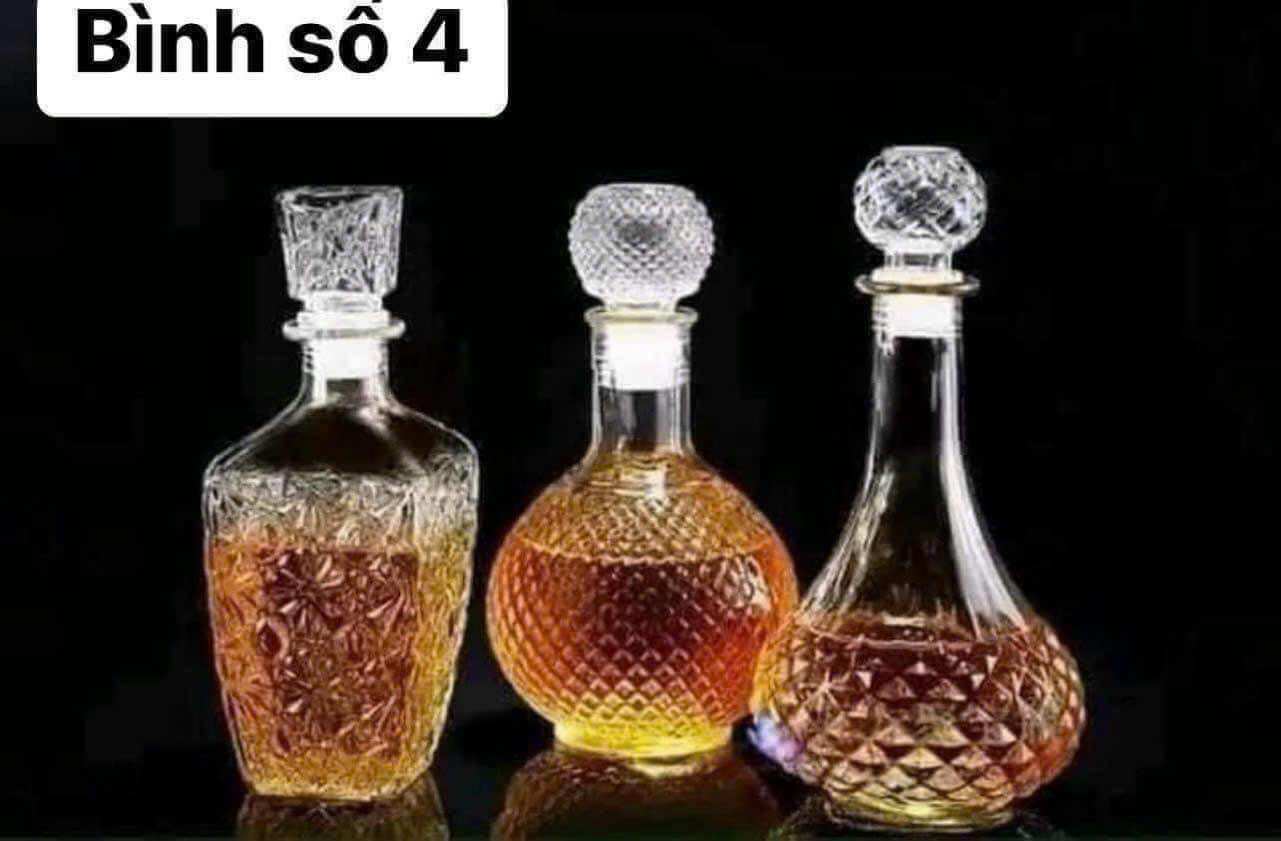 3 bình thủy tinh đựng rượu cao cấp