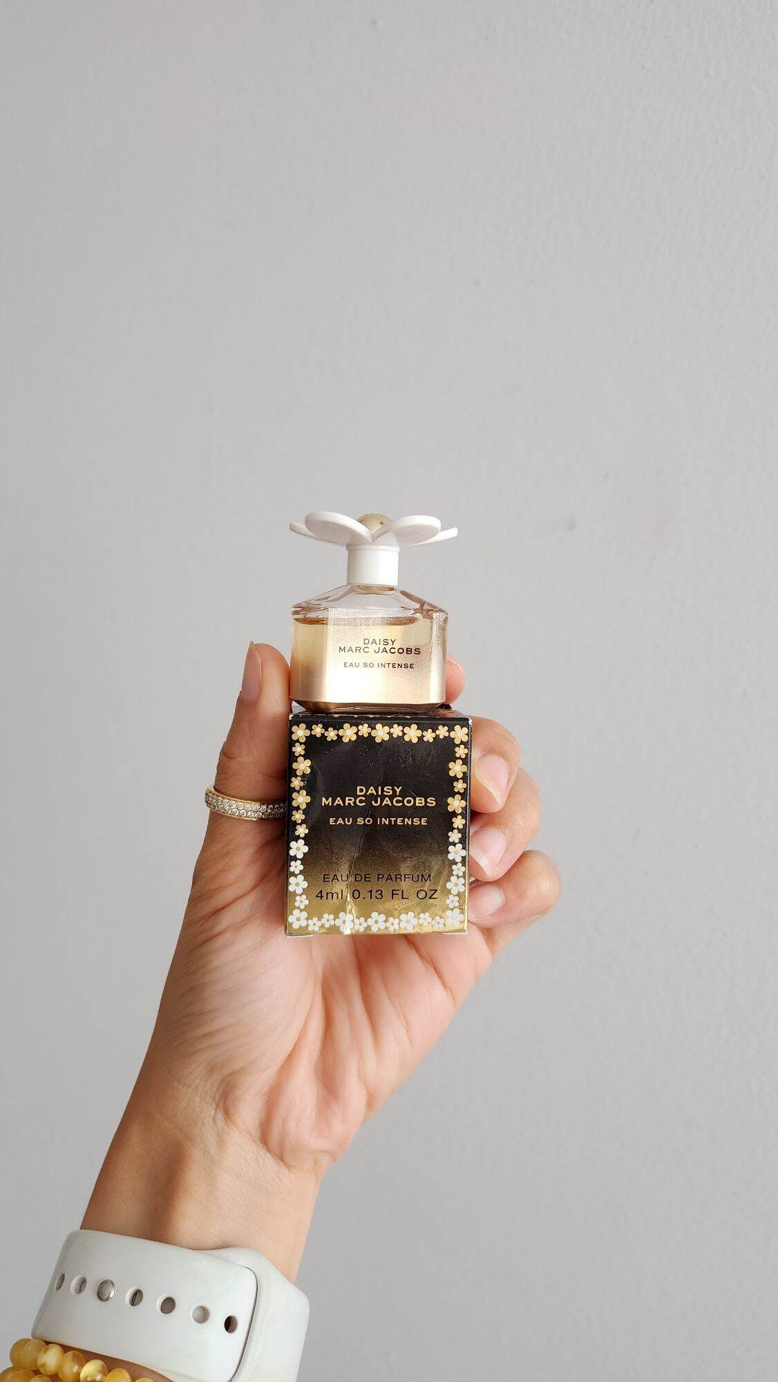 Marc jacobs daisy eau so intense edp 5ml - 100ml#ở đây shop chỉ bán hàng authentic#