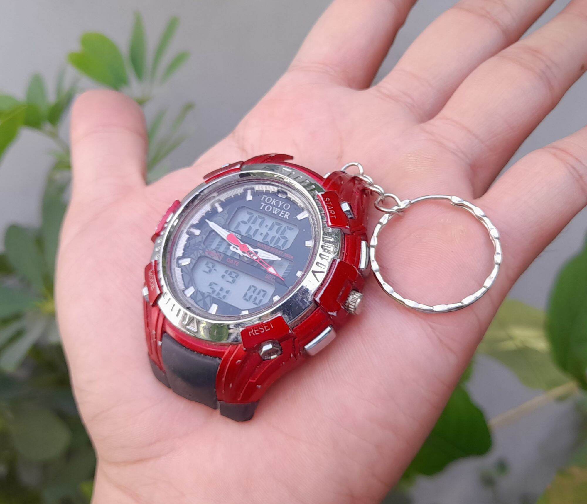 Đồng hồ móc khóa 2 máy độc lạ