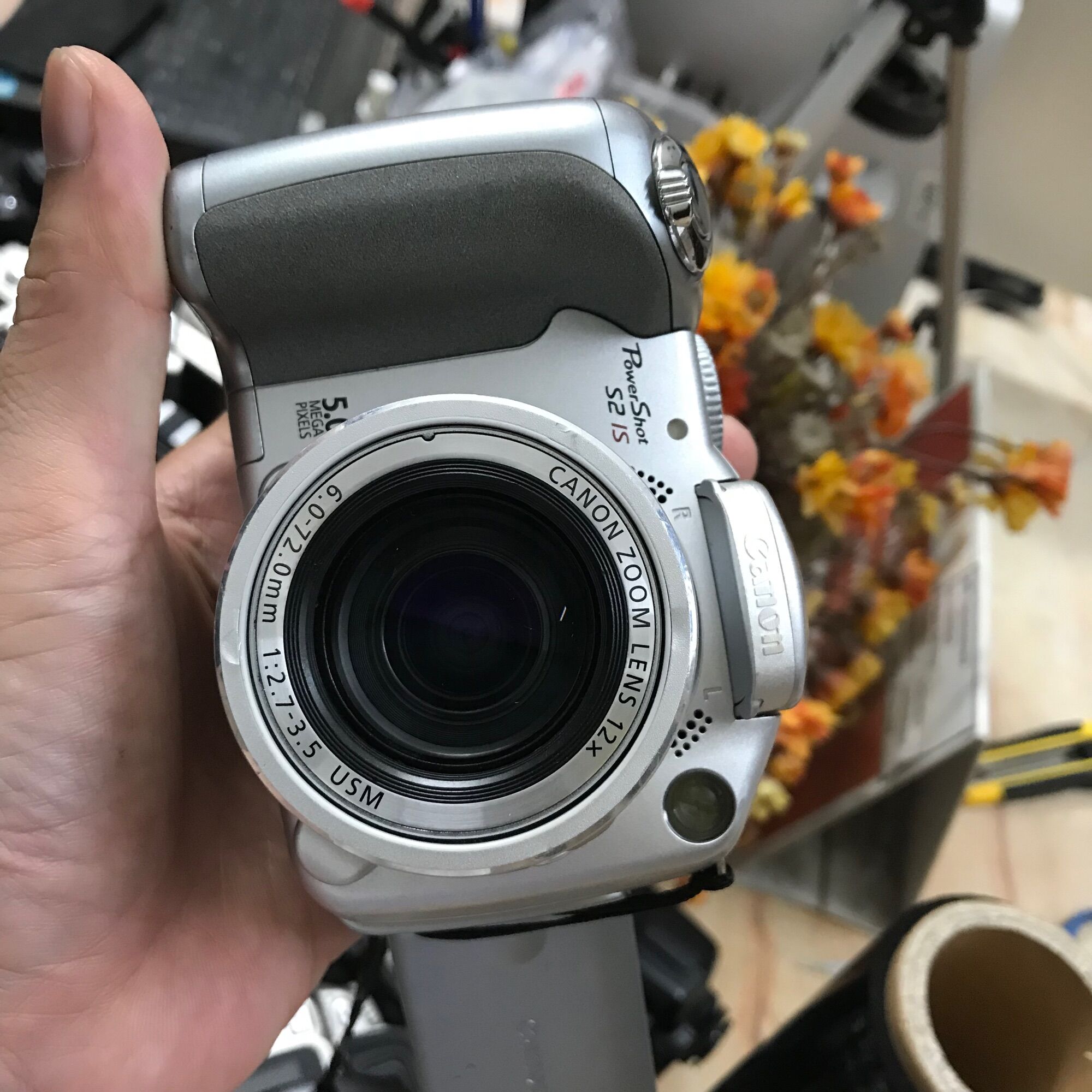 CANON POWERSHOT S2IS máy cổ điển