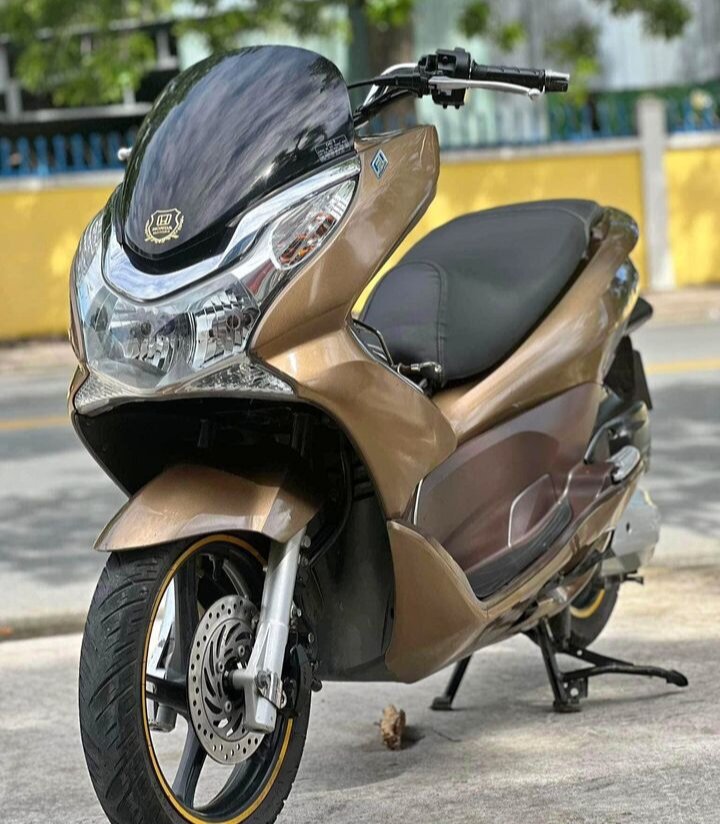 Dè trước PCX Đời đâu 2010 2011 2012 chính hãng zin