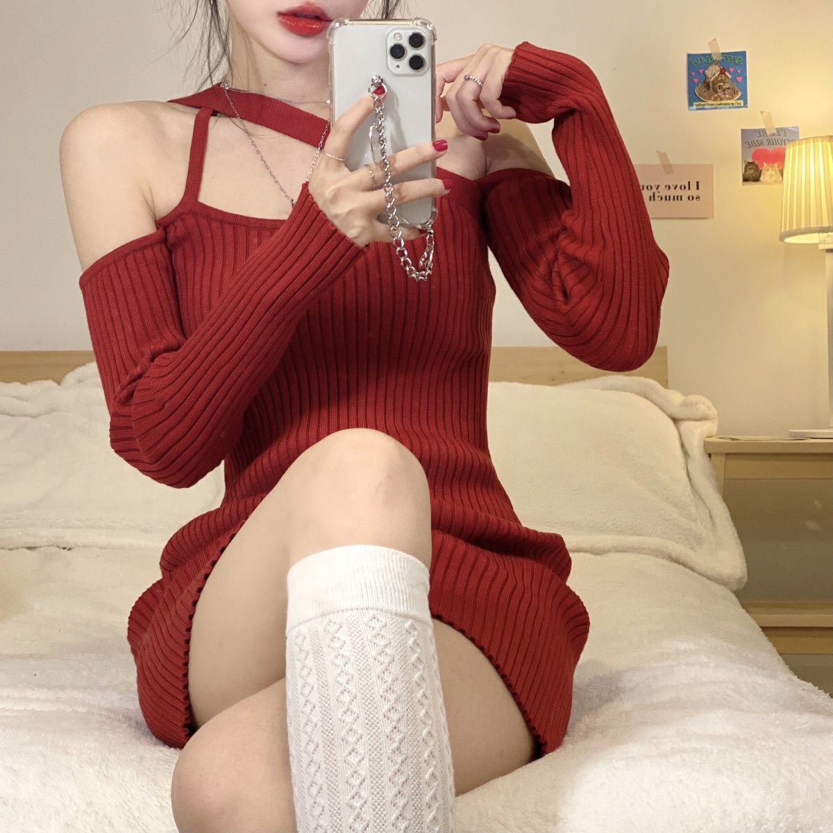 Đầm ôm đỏ choker chéo cổ xịn
