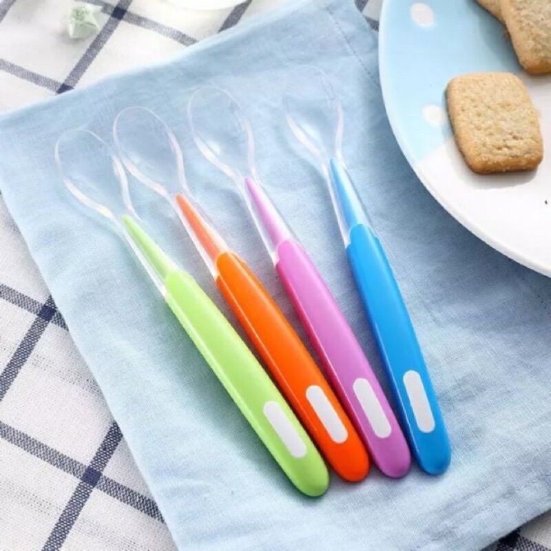 Thìa silicon siêu mềm trong suốt sâu lòng tiện lợi cho bé ăn dặm
